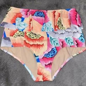 💥ISO💥Oversized Floral Peplum Bottoms